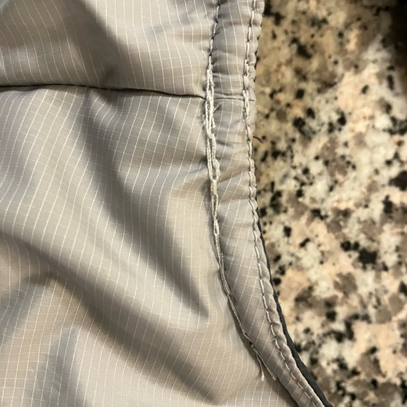 Patagonia Navy Quilted Women’s Vest - Picture 8 of 8